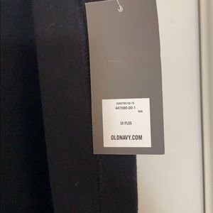 Old Navy Pants - Plus size women’s active capris Old Navy Pants - Plus size women’s active capris